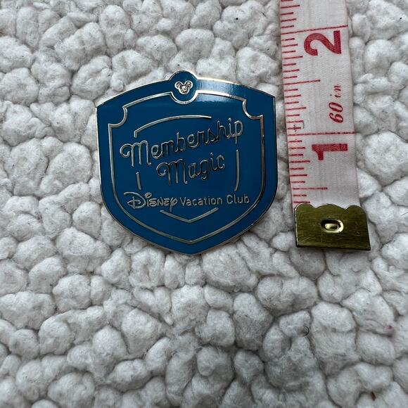 2024 Disney Vacation Club Membership Magic Pin - Picture 4 of 4